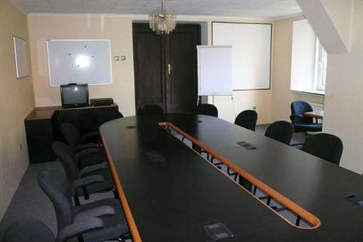 фото отеля Hotel Ostrov Garni