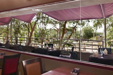 фото отеля Hilton Tucson East