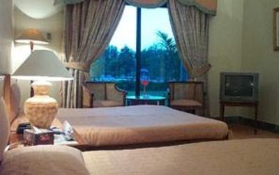 фото отеля Lahore Country Club