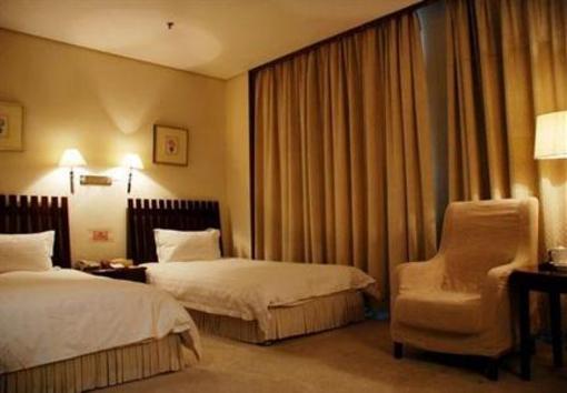 фото отеля Linyi Moon City Inn