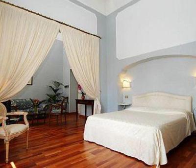 фото отеля Grande Albergo Quattro Stagioni