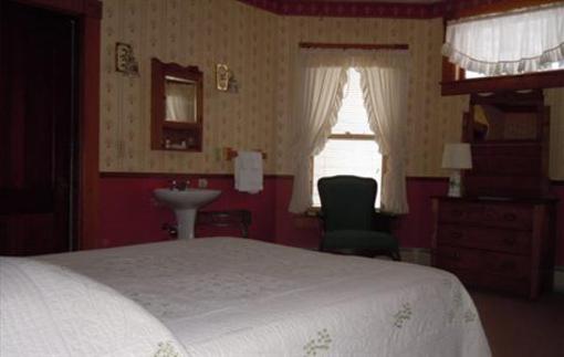 фото отеля Thatcher Brook Inn