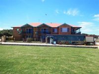 Seaspray Beach Holiday Park