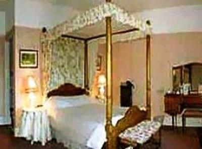 фото отеля Court Barn Country House Hotel Holsworthy
