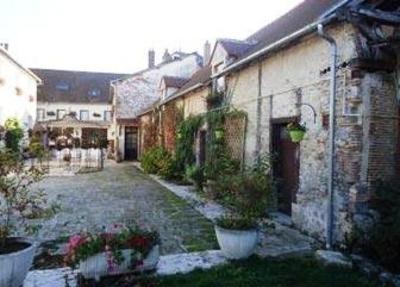 фото отеля Hotel L'Agriculture Bellegarde (Loiret)