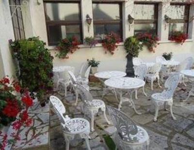 фото отеля Hotel L'Agriculture Bellegarde (Loiret)