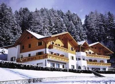 фото отеля Hotel Gasthof Larch