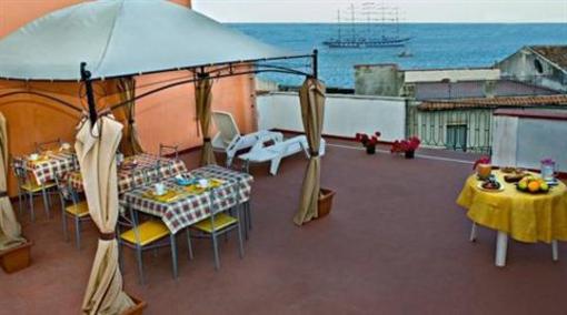 фото отеля Bed and Breakfast Sea Rainbow
