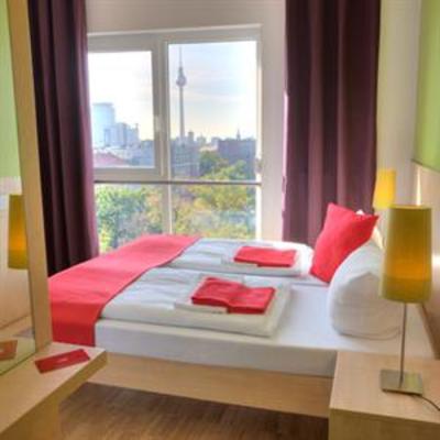 фото отеля Meininger Hotel Berlin Prenzlauer Berg