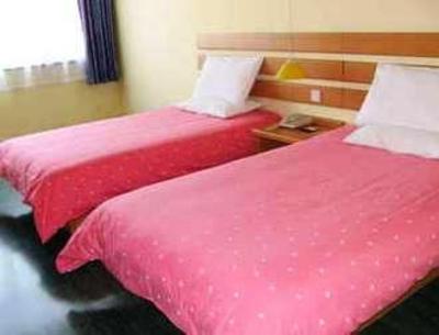 фото отеля Home Inn Qingdao Harbin Road Wanke City