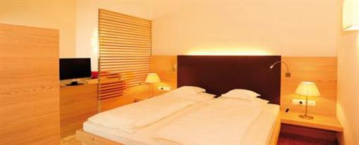 фото отеля Pension St. Nikolaus Hotel Ultental