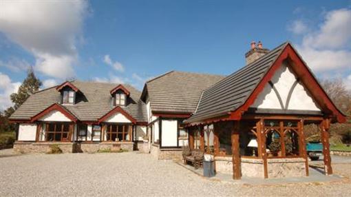 фото отеля Tudor Lodge Laragh