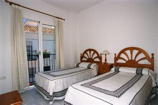 фото отеля Apartamentos La Fonda