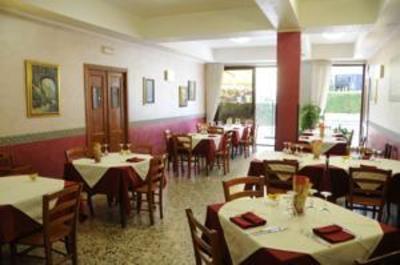 фото отеля Holiday In Paestum