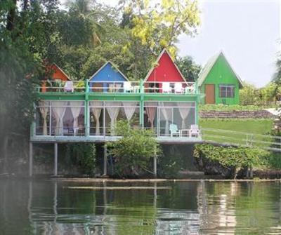 фото отеля Rainbow Lodge Guest House