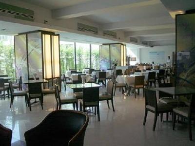 фото отеля Laemtong Serviced Apartment Chonburi