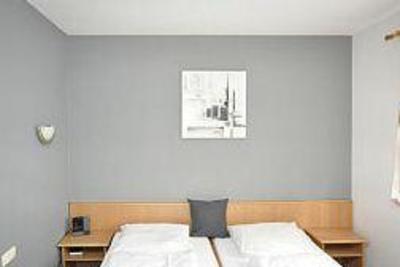 фото отеля Hotel Lindenhof Rodermark