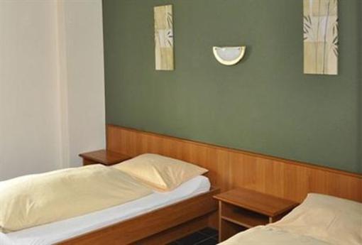 фото отеля Hotel Lindenhof Rodermark
