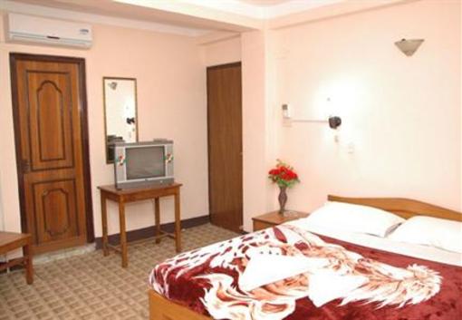 фото отеля Festoon Hotel