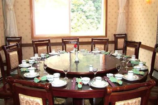 фото отеля Jiulongxia Holiday Resort Huzhou