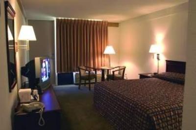 фото отеля Rockwood Inn & Suites