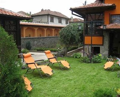 фото отеля Guest House and Tavern at The Lady's Chorbadzhiyka