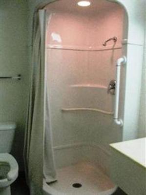 фото отеля Quad City Inn