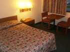 фото отеля Quad City Inn