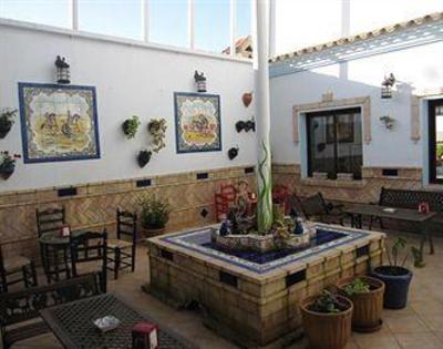 фото отеля Hostal Venta de Abajo El Castillo de las Guardas