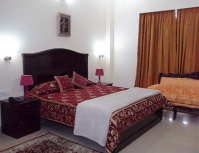 фото отеля Queens Apartments New Delhi and NCR