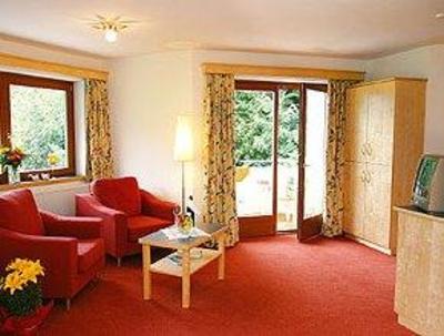 фото отеля Garni Pension Sonnblick Bad Kleinkirchheim