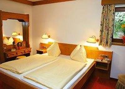 фото отеля Garni Pension Sonnblick Bad Kleinkirchheim