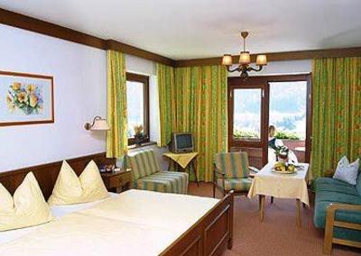 фото отеля Garni Pension Sonnblick Bad Kleinkirchheim