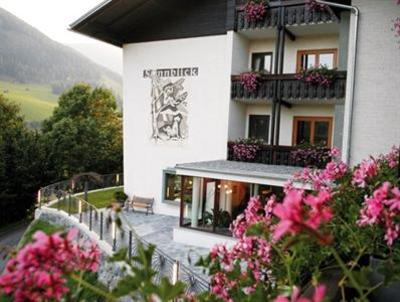фото отеля Garni Pension Sonnblick Bad Kleinkirchheim