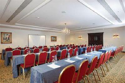 фото отеля Habtoor Grand Hotel