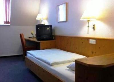 фото отеля Hotel Grünshof Walldorf