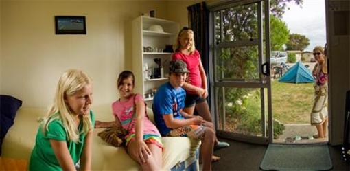 фото отеля Pohara Beach Top 10 Holiday Park