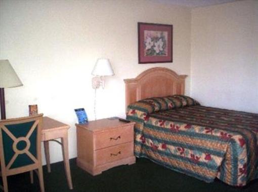 фото отеля Stay Inn and Suites Bartow (Florida)