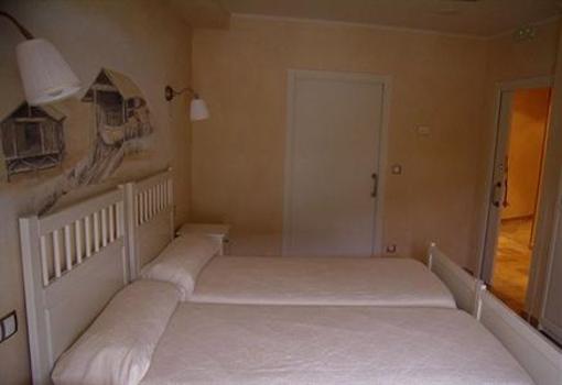 фото отеля Hotel Zumalabe