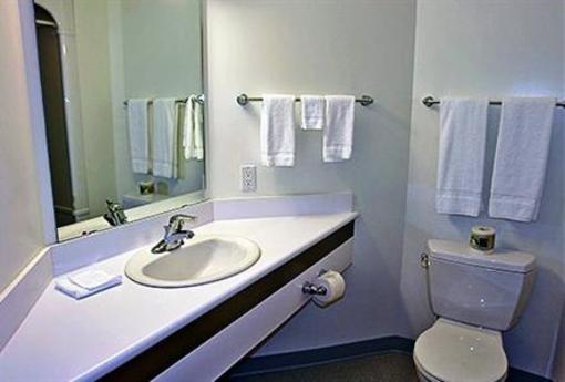 фото отеля Motel 6 Stony Plain, AB