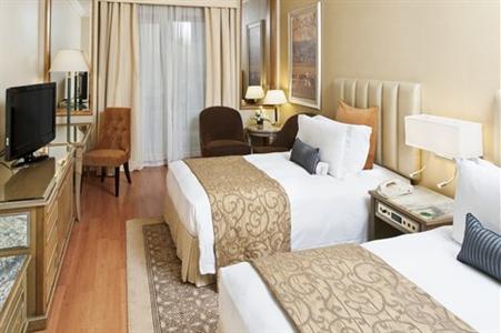 фото отеля Crowne Plaza Hotel Dubai