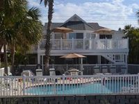 Schooner Hotel