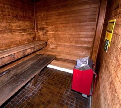 фото отеля Cedarwood Inn