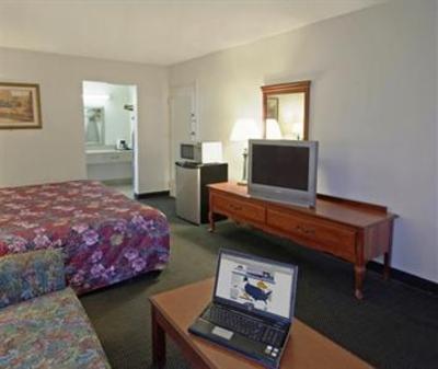фото отеля Americas Best Value Inn & Suites Starkville