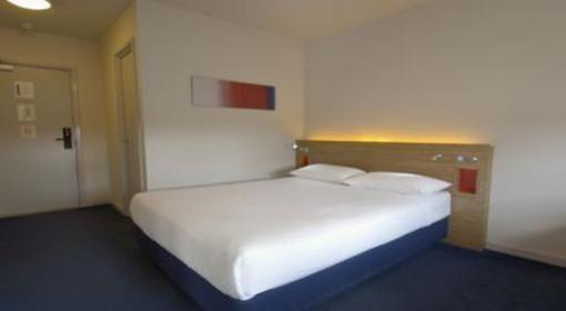 фото отеля Travelodge Wakefield Hotel