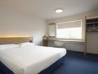 фото отеля Travelodge Wakefield Hotel