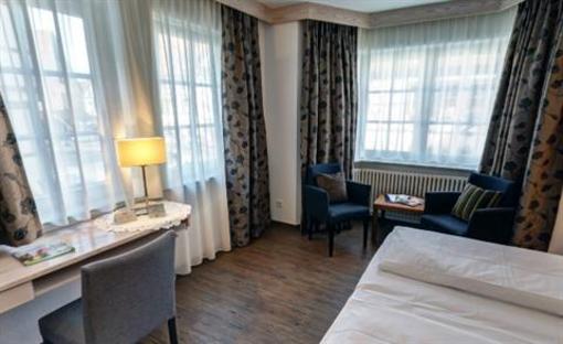 фото отеля Hotel-Restaurant and Metzgerei Rossle