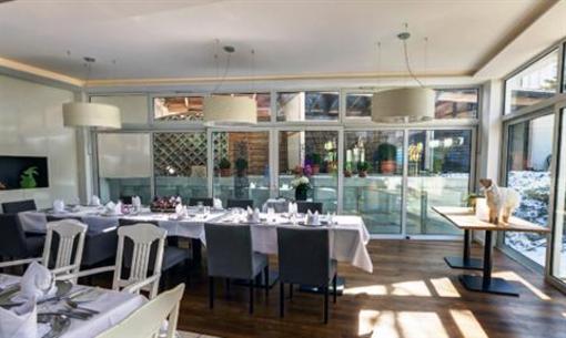 фото отеля Hotel-Restaurant and Metzgerei Rossle