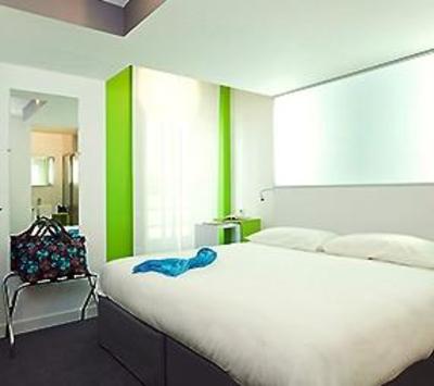 фото отеля Ibis Styles Vannes Gare Centre