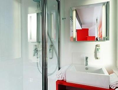 фото отеля Ibis Styles Vannes Gare Centre